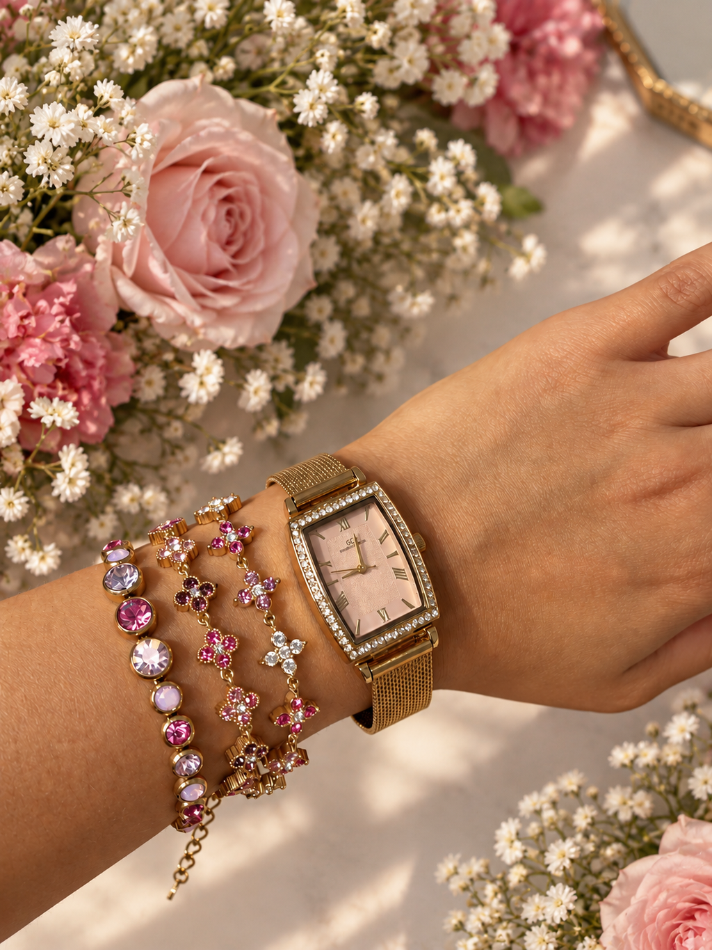 Montre Prestige Dorée – Cadran Rose & Cristaux